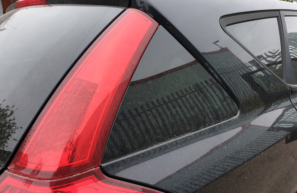 Kia Ceed CRDI 3 SW Quarter window glass driver side rear